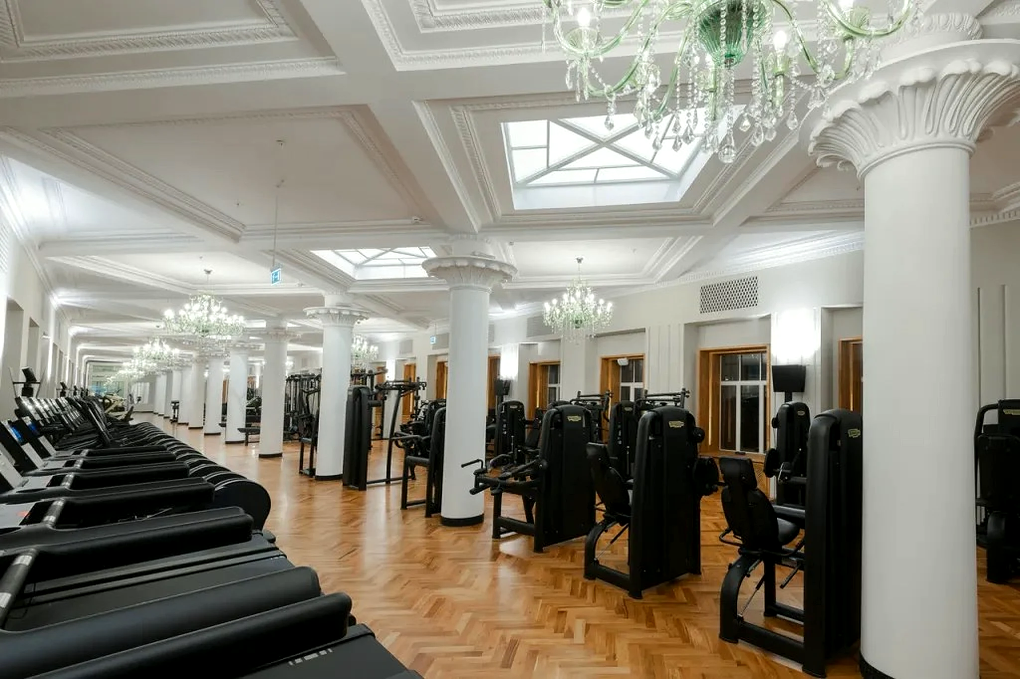 DDX Fitness at the Passage Department Store, St. Petersburg 4